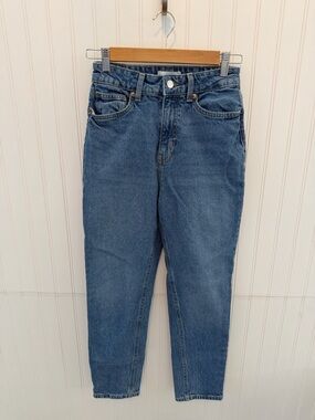 H&M MOM SLIM FIT HIGH WAIST ANKLE JEANS Size 2